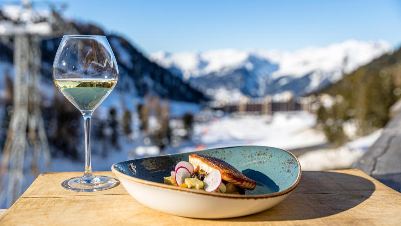 Hotel Carlina By Les Etincelles La Plagne Exterior foto